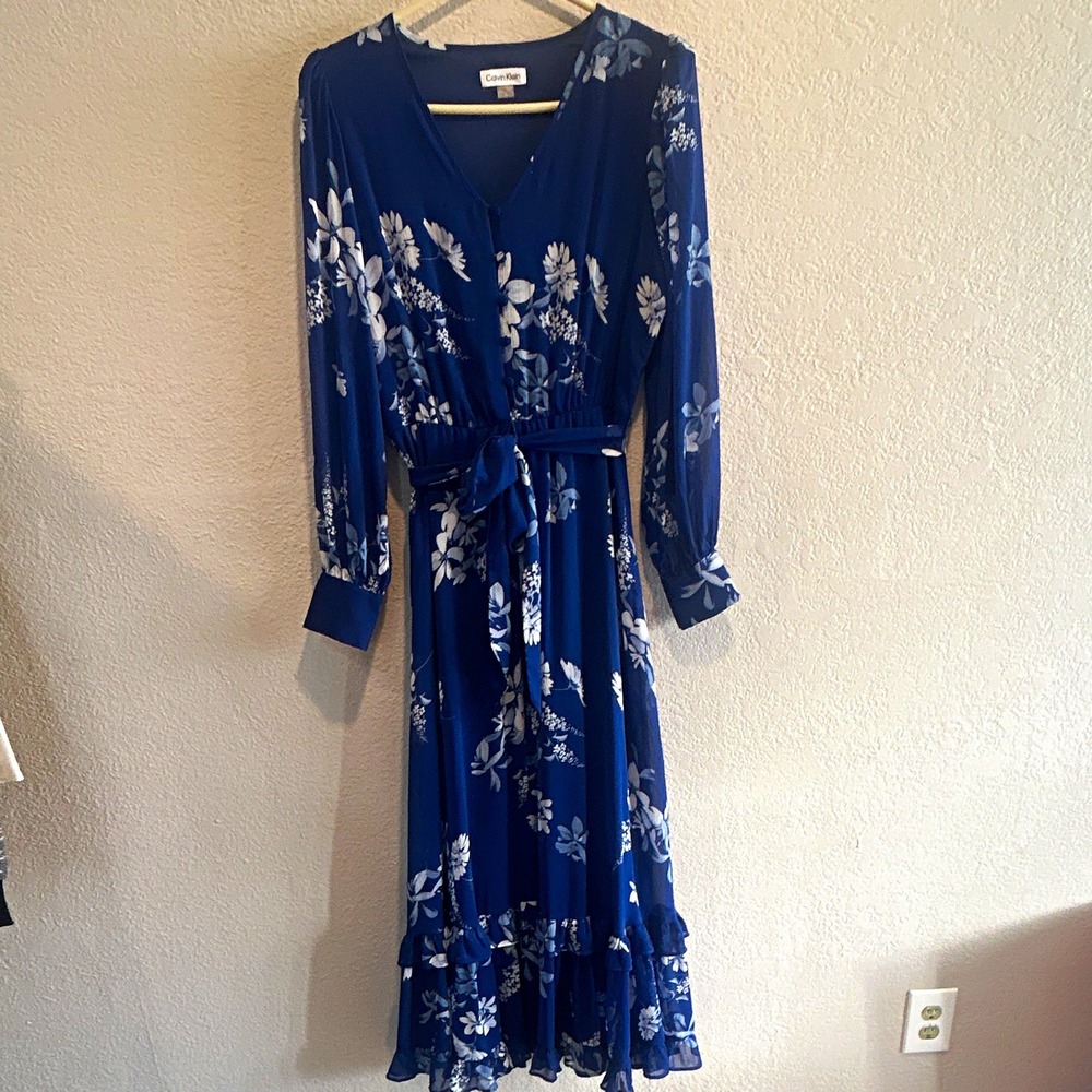 Calvin Klein Blue/White Floral V-Neck belted A-Line Ruffle Dress Size 4